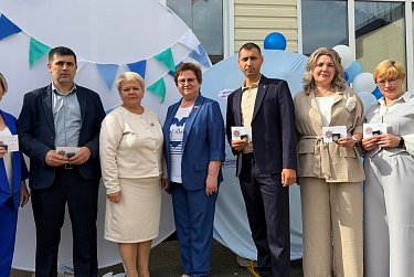 Прозвенел первый школьный звонок